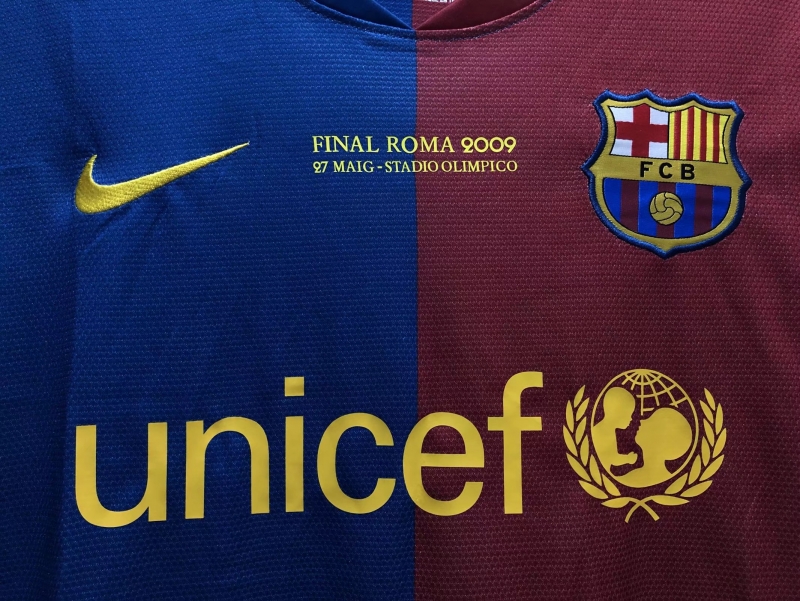 Retro 08/09 Long SLeeve Barcelona Home Champions Version Soccer Jersey