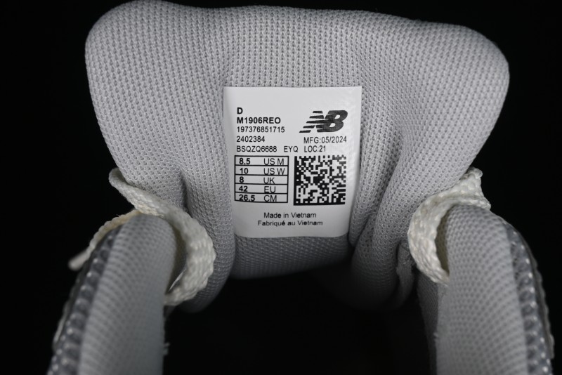 New Balance 1906 Series Retro Dad Style Casual Running Shoes - M1906REO