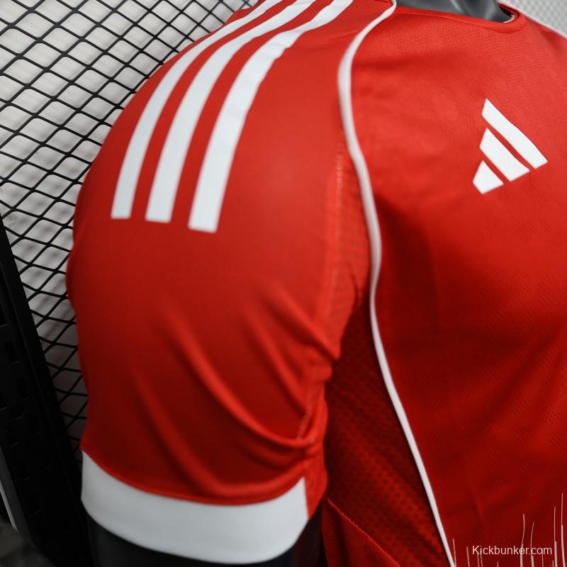 Player Version 25/26 Bayern Munich Home Jersey