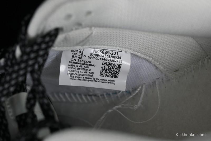 Nike SB Dunk Low Collaboration Three Swooshes Beige Black Color Low Top Casual Skateboarding Shoes - NK5639-321