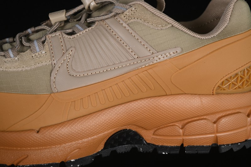 Nike Zoom Vomero 5 Retro Marathon Running Shoes with Thick Cushioned Sole and TPU Heel Support - HQ2181-200
