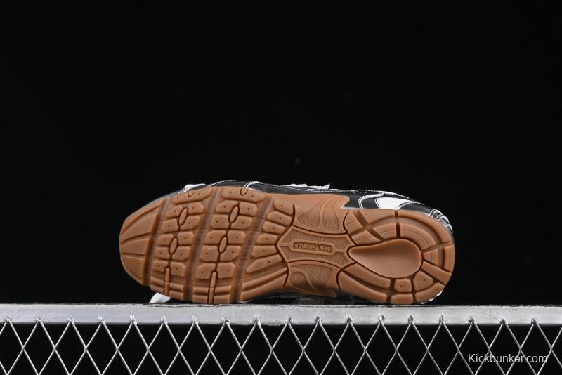 New Balance 530 Metallic Silver Sneakers – Stylish & Sporty Design