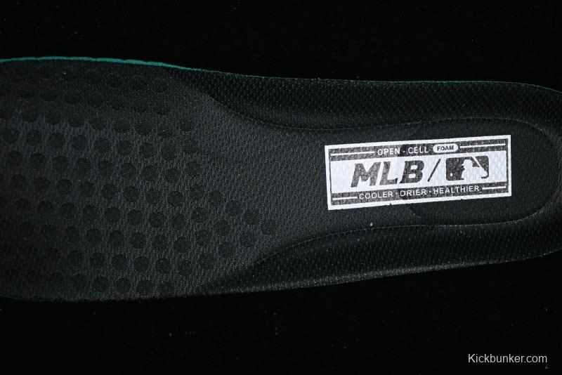 NY Yankees Black & Neon Green Sneakers - Classic Streetwear Style