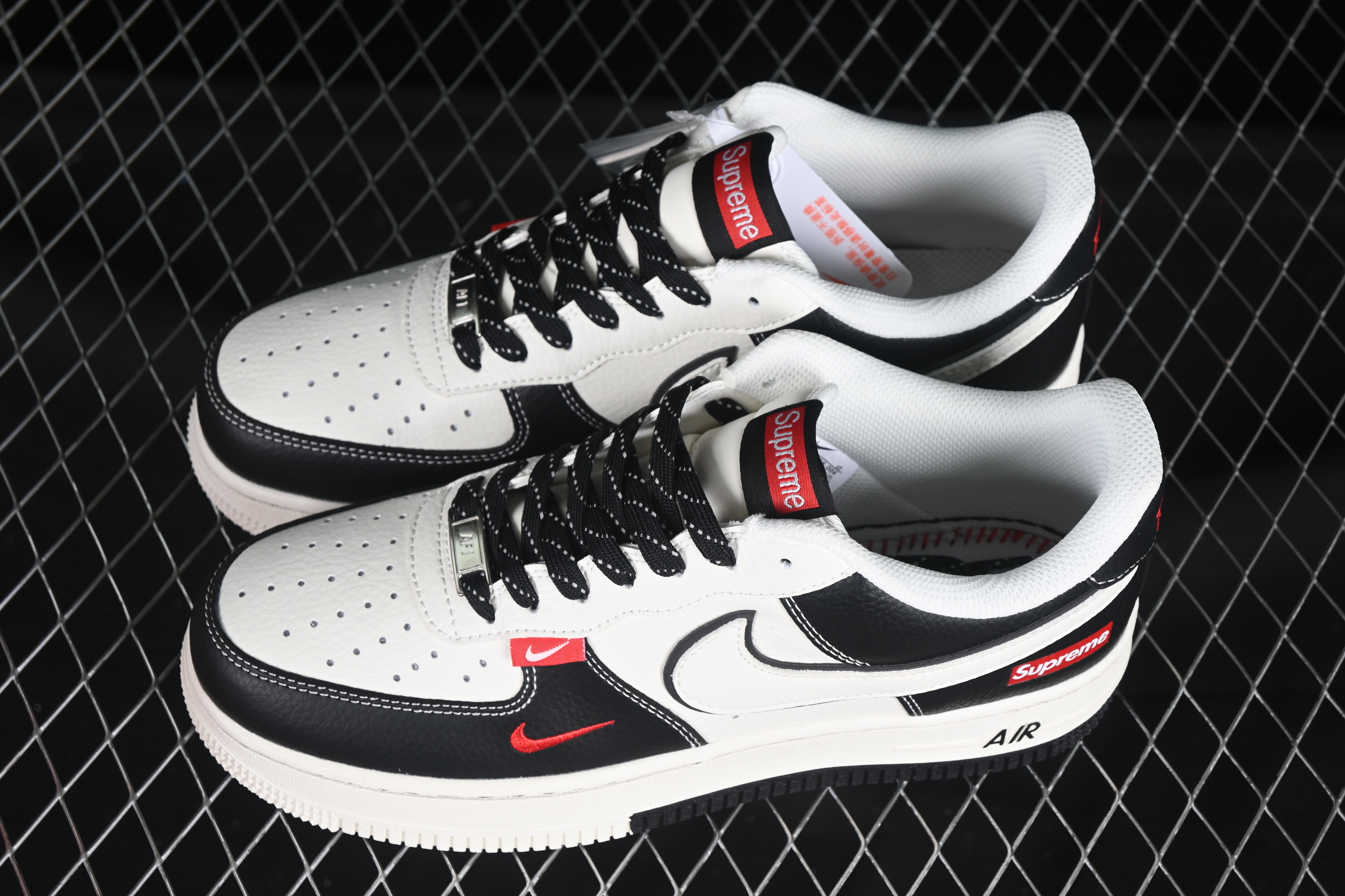 Nike Air Force 1 '07 Low Supreme Collaboration Two-Tone Red Swoosh Casual Sneakers - CS5288-004