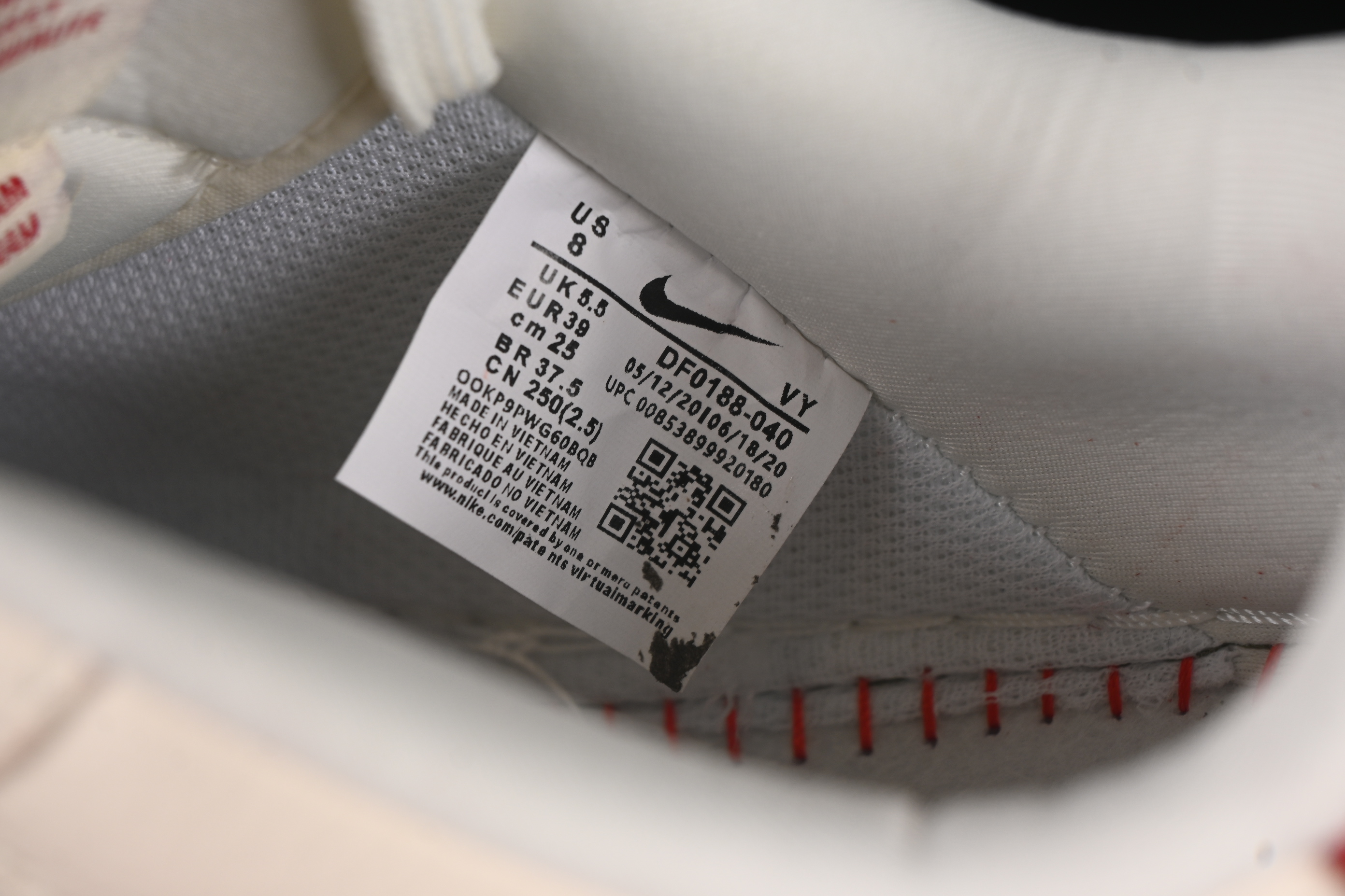 Nike Air Force 1 '07 Low Supreme Collaboration Sneakers with Red Snake Swoosh - DF0188-040