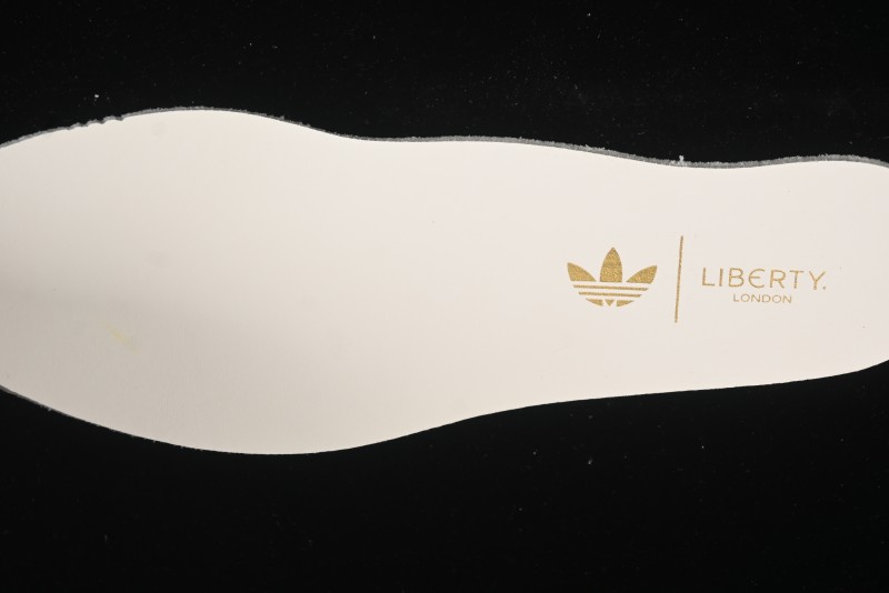 Adidas Originals Gazelle Indoor Retro Casual Sneakers with Anti-Slip and Wear-Resistant Design - JH7370