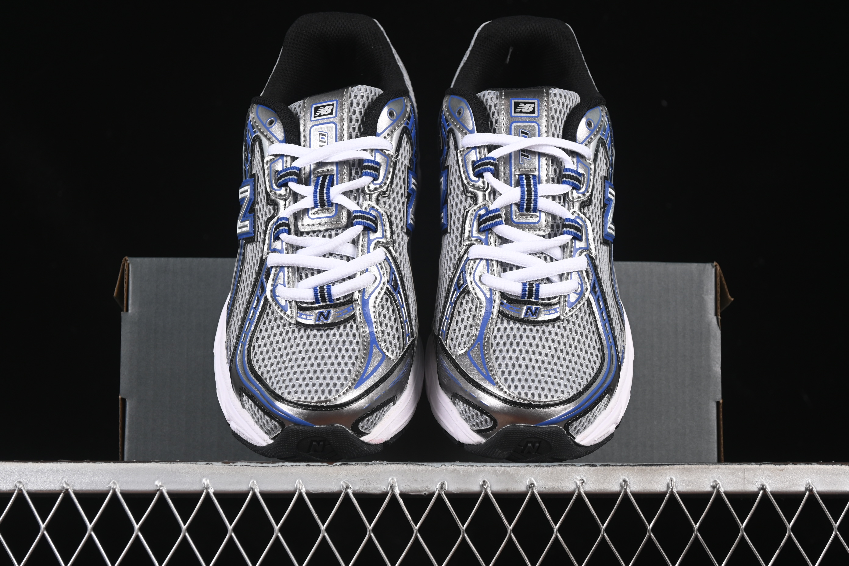 New Balance 740 Series Retro Dad Style Casual Running Shoes - U740SB2