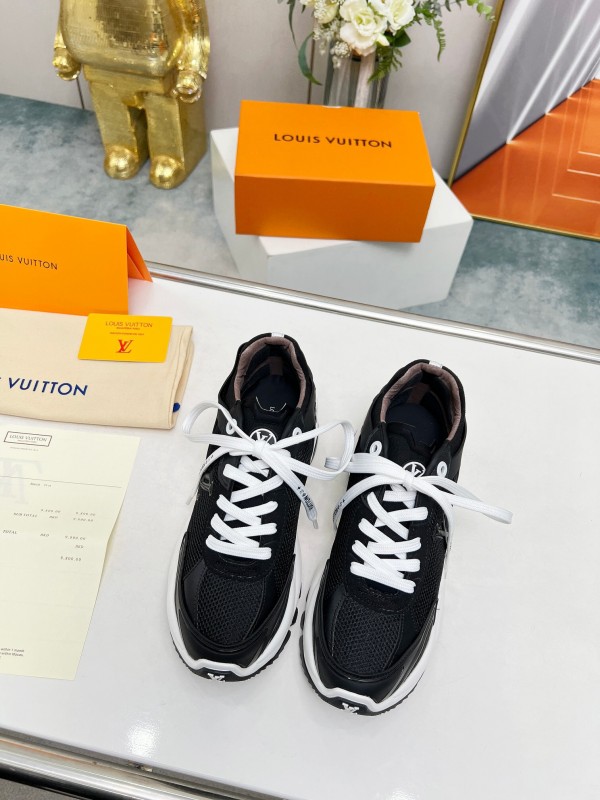 2025 Unisex Louis Vuitton Black White Mesh Leather Sneakers Monogram LY00340