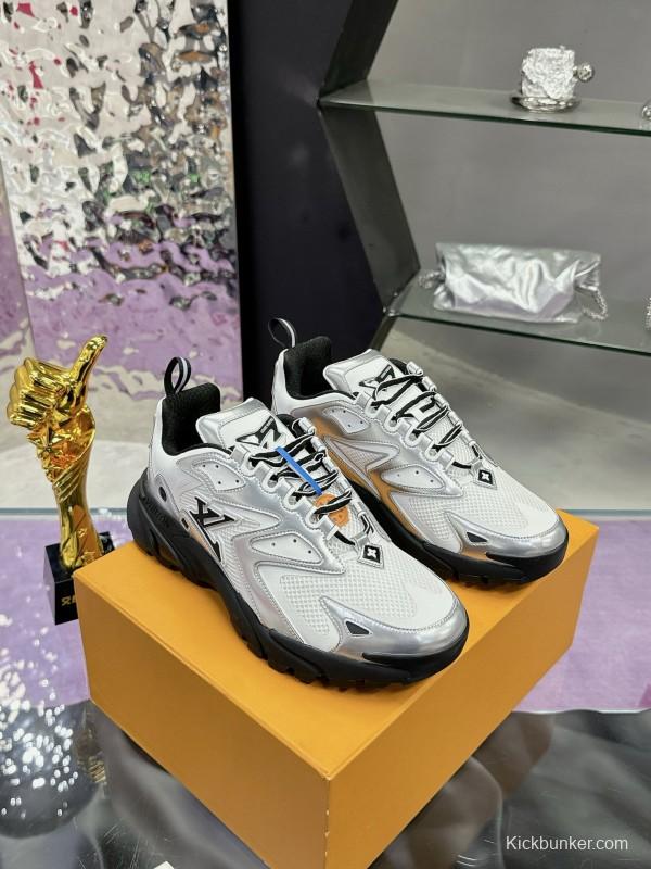 2025 Men Louis Vuitton White Black Mesh Leather Sneakers LY00320