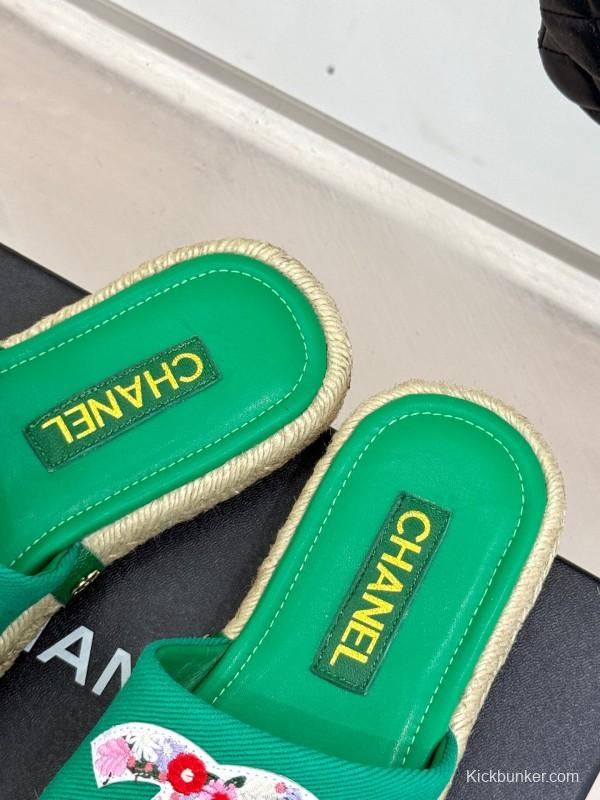 2025 Women Chanel Green Canvas Leather Slippers Embroidered KFY00230