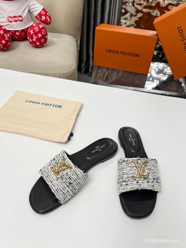 2025 Women Louis Vuitton Black White Fabric Slippers LY00210