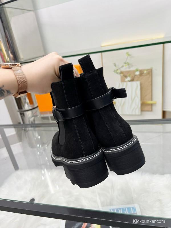 2024 Women Louis Vuitton Black Suede Leather Ankle Boots MJ00310