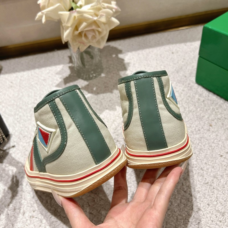 2025 Unisex Bottega Veneta Green Red Canvas Leather Sneakers Hand Painted LY00