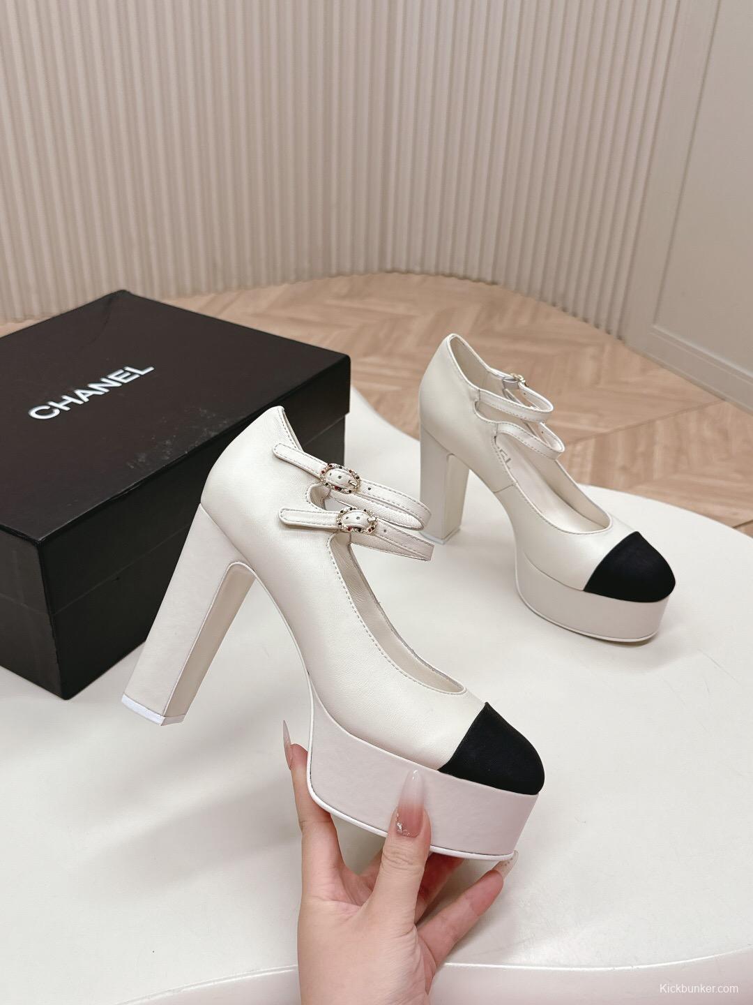 2025 Women Chanel White Black Leather Platform Mary Jane KFY00350