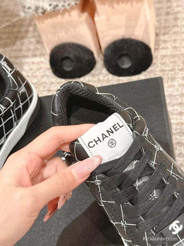 2025 Women Chanel Black White Leather Sneakers