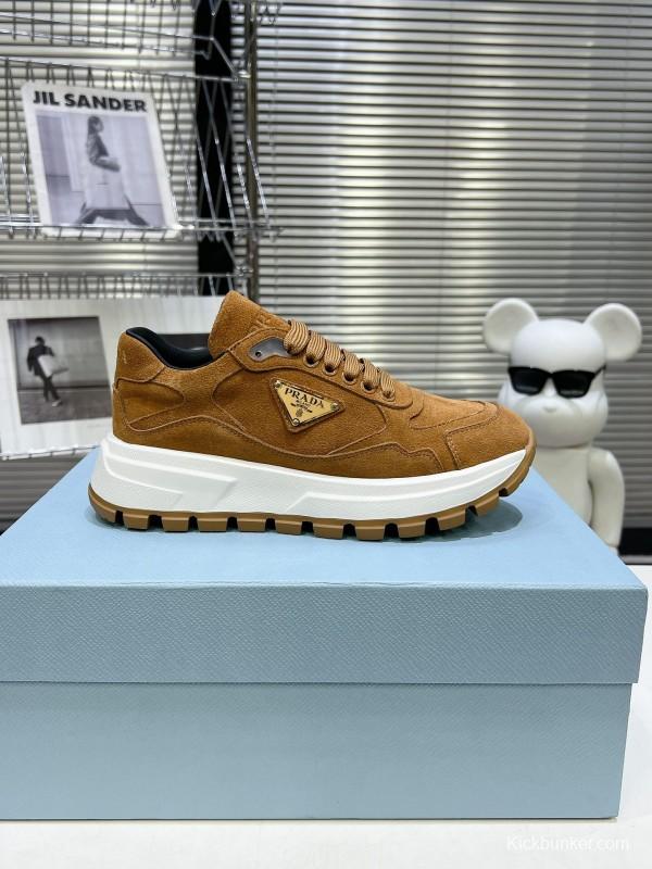 2025 Unisex Prada Brown Suede Leather Sneakers KFY00310