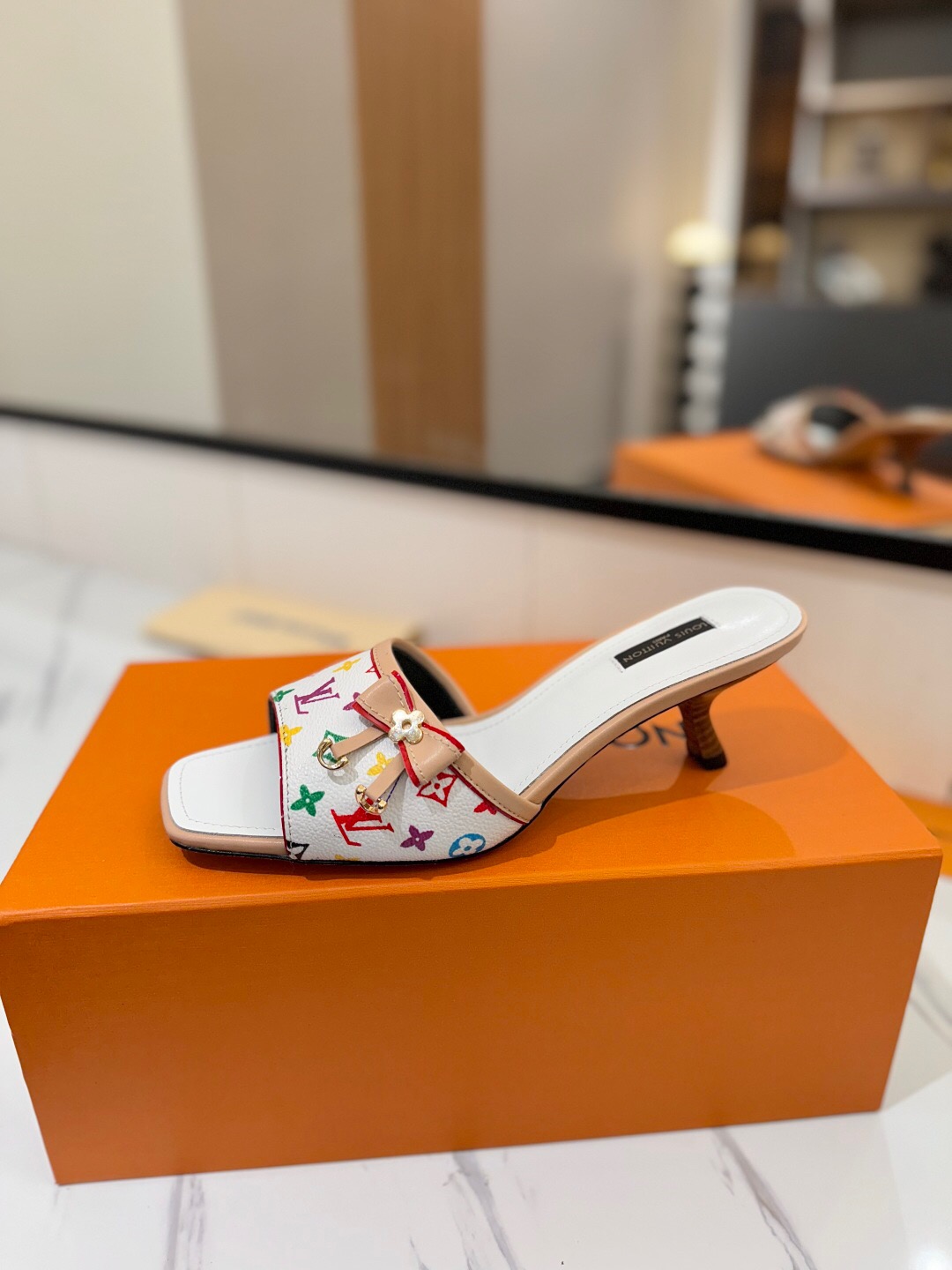 2025 Women Louis Vuitton White Multicolor Leather Sandals