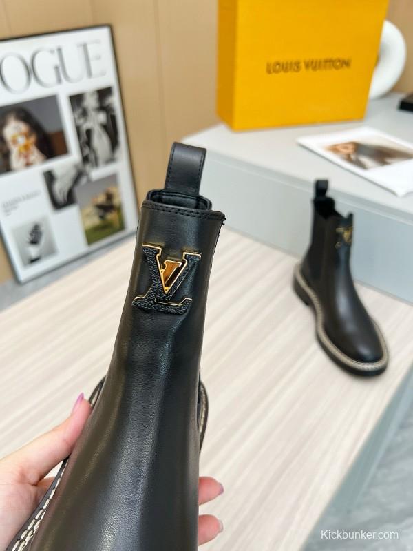 2024 Women Louis Vuitton Black Calf Leather Chelsea Boots MJ00340