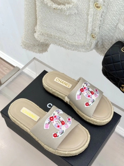 2025 Slippers Chanel Beige Floral Embroidery Espadrille KFY00230