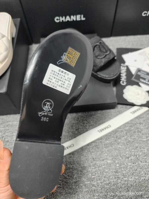 2025 Slippers Chanel Black Fabric Slippers