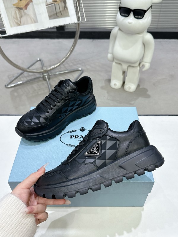2025 Unisex Prada Black Leather Sneakers KFY00310