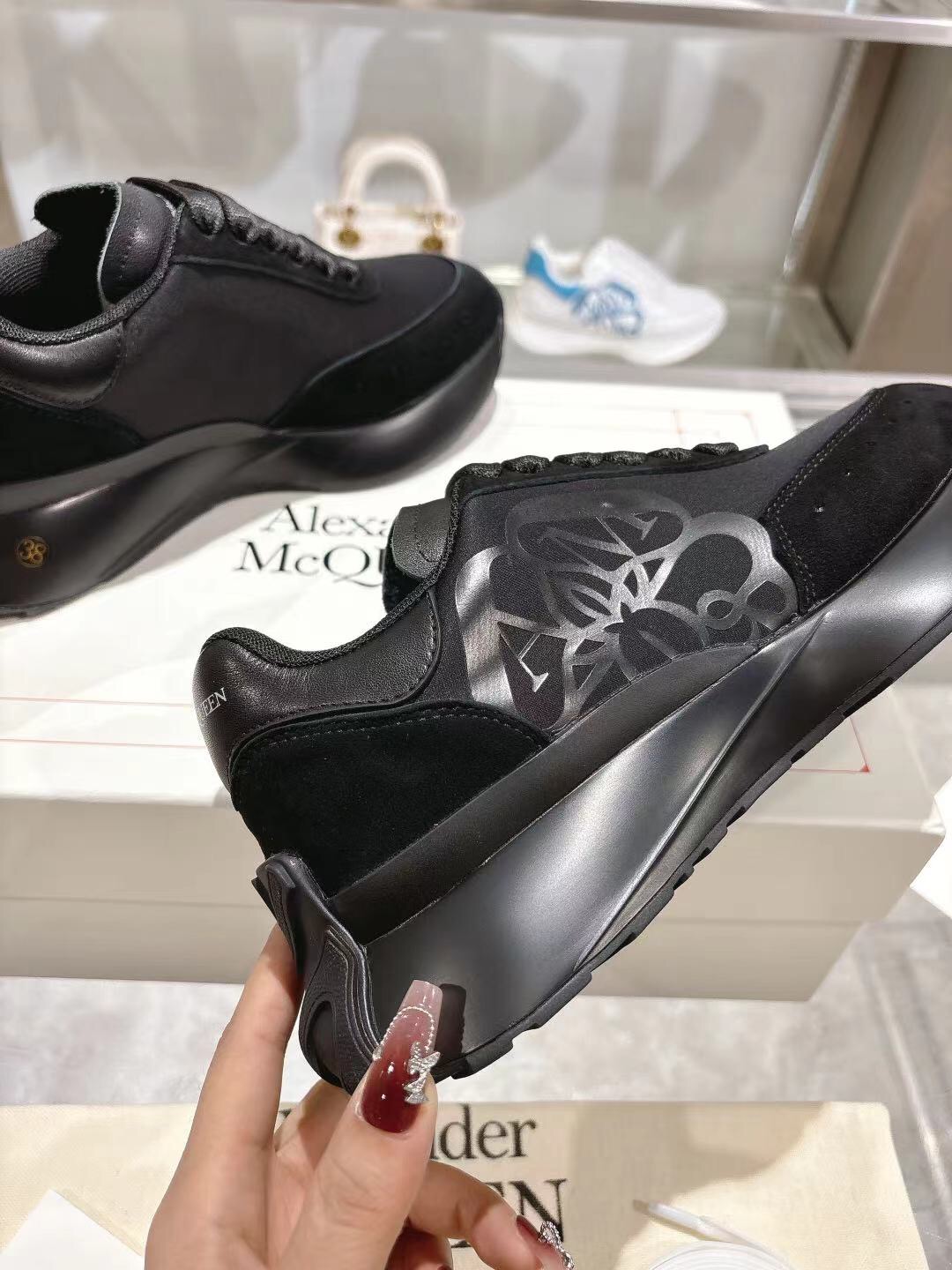 2025 Women Alexander McQueen Black Leather Mesh Sneakers LY00340