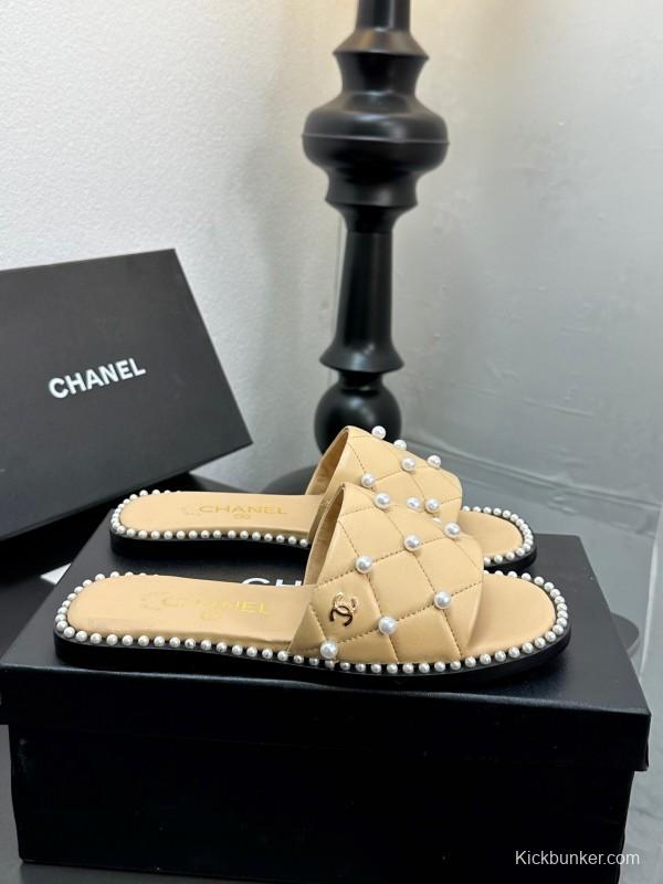 2025 Slippers Chanel Beige Lambskin Pearl