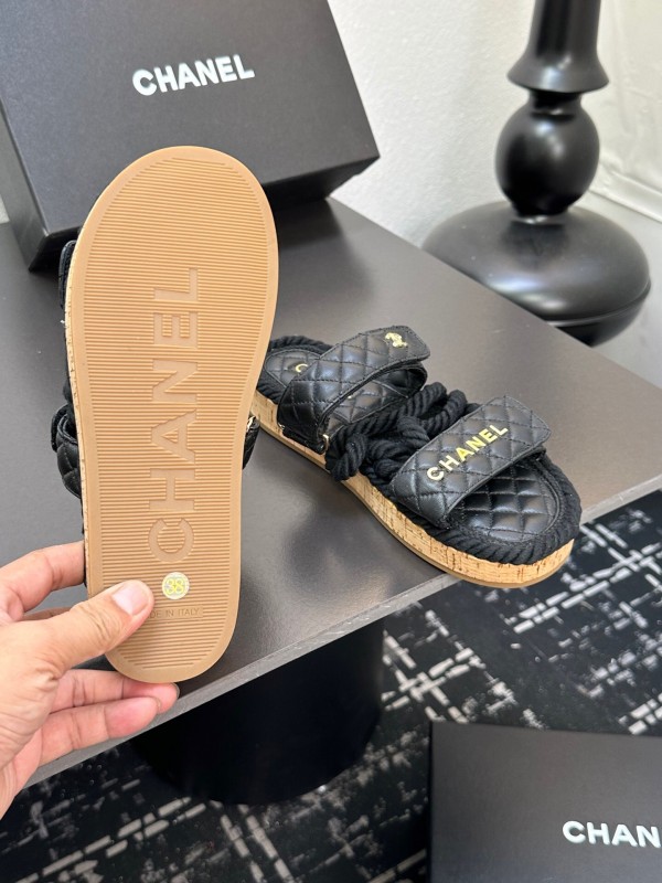 2025 Slippers Chanel Black Leather Cork Sole Sandal LY00250