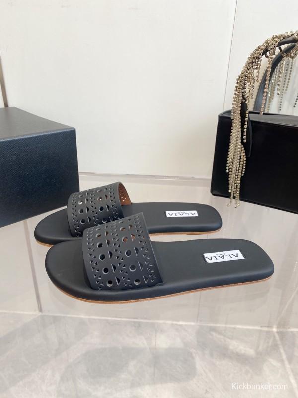 2025 Alaa Black Leather Slippers KFY00280