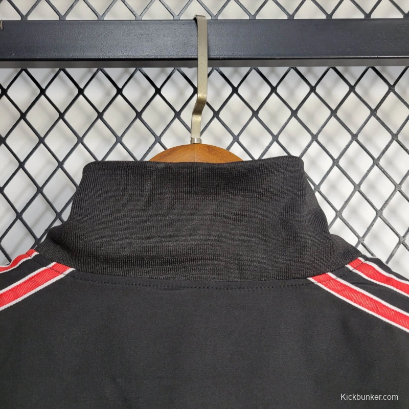 25/26 Manchester United Jacket Black Windbreaker