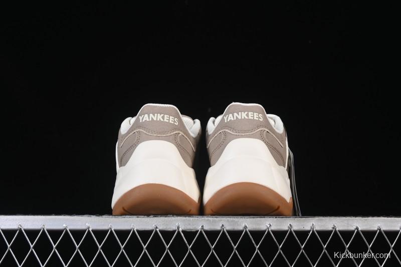 New York Yankees Bigball Chunky Vintage Window Platform Sneakers - 3ASHVT35N50BRS