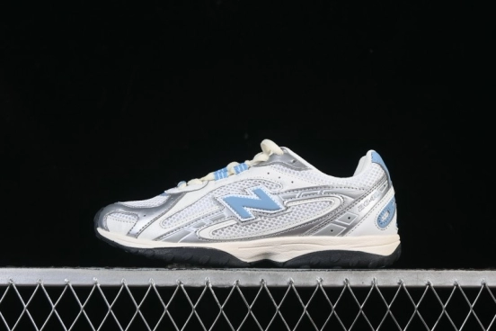 New Balance 204 Series Retro Casual Running Shoes with Breathable Mesh Upper - U204LSWC