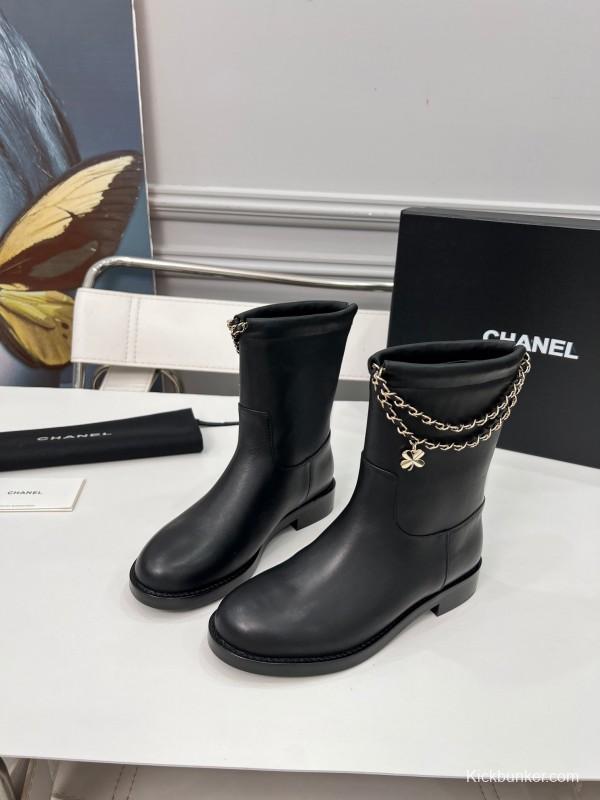 Chanel 2025 SS Quilted Leather Chain CC Flat Ankle Boots - LY00400