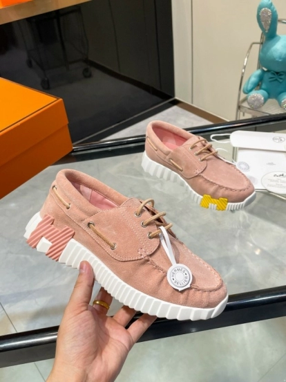 Hermès Classic Casual Sports Shoes with Exaggerated H Logo and Heightening Design - LY00300