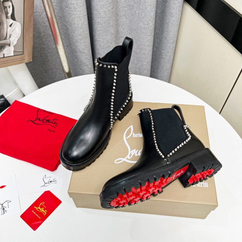 Christian Louboutin Fall/Winter 2025 Classic Ankle Boots with Studded Design - LY00330