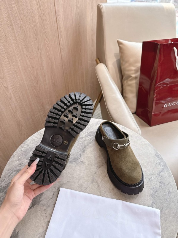 Gucci Women's Mule Shoes with Horsebit Detail - LY00300