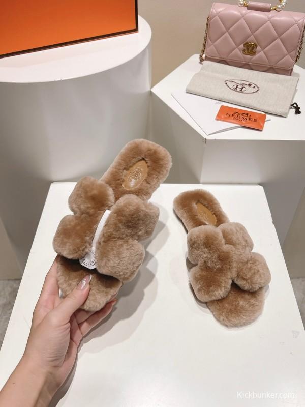 Hermès 2025 SS Love Fur Slippers Flat Sole - LY00240