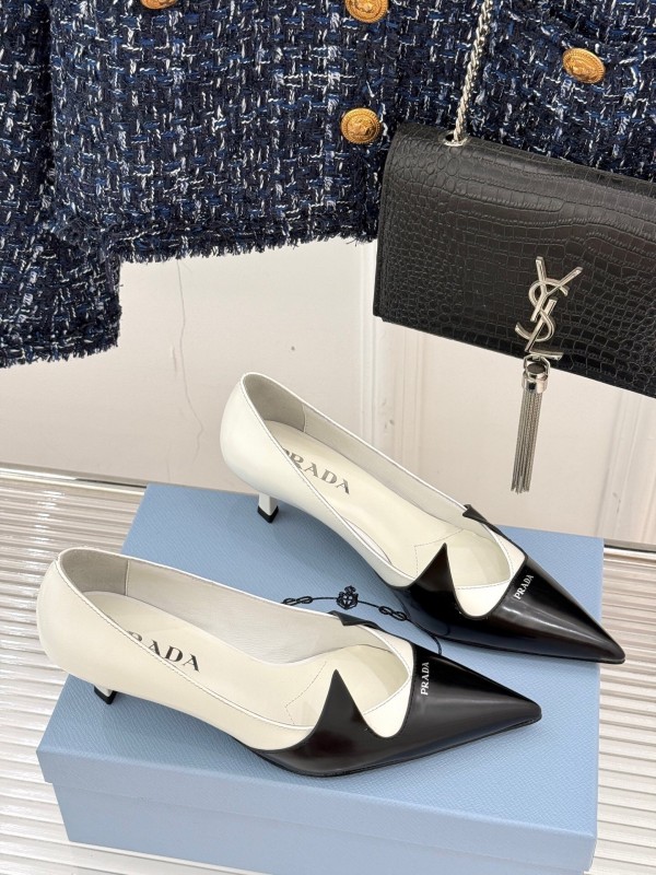 PRADA 2025/SS Catwalk Pointed Toe Kitten Heel Single Shoes - KFY00310