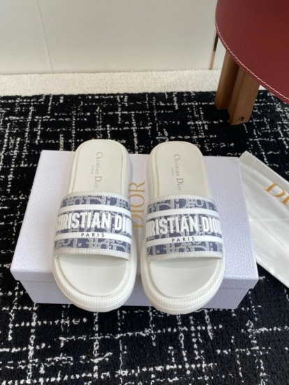 Dior Spring Summer 2025 Latest Ultra-Light Foam Sole Beach Sandals - KFY00260