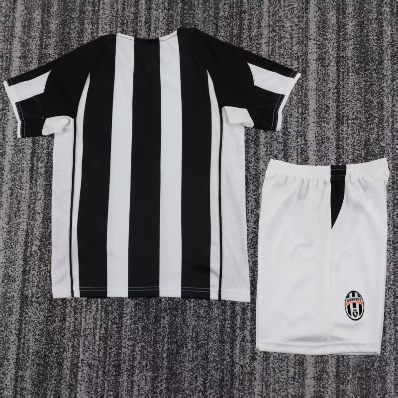 Retro Kids 04/05 Juventus Home Jersey