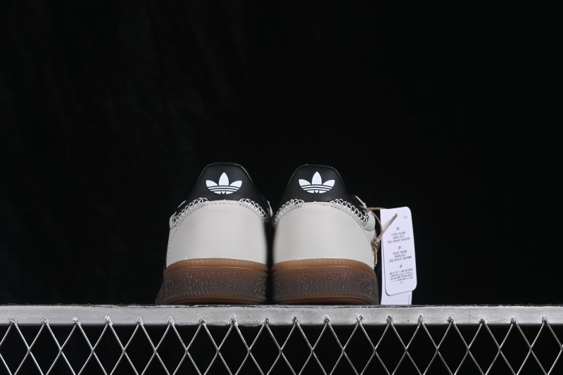 Adidas Handball Spezial Classic Retro Skateboarding Shoes with Suede Upper and Gum Sole - IE3698