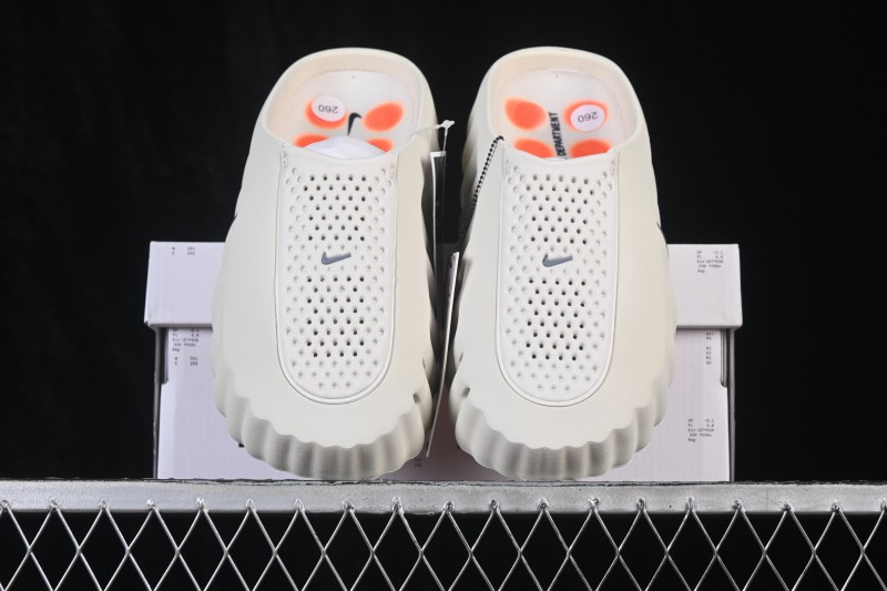 Nike Mind 001 Neuroscience Inspired Massage Slippers with 22 Independent Foam Nodes - HQ4307-002