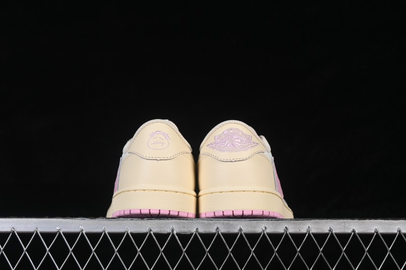 Nike Travis Scott x Air Jordan 1 Low OG AJ1 Low-Top Sneakers with Reverse Swoosh Design - IQ7604-100