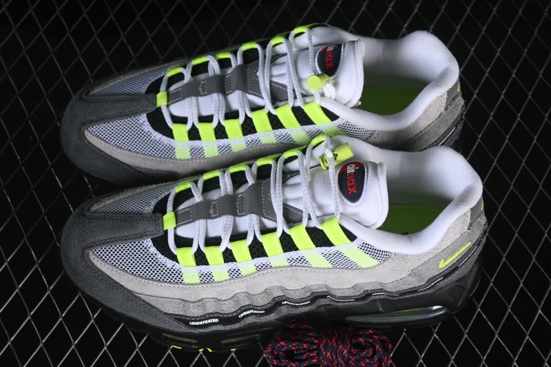 Nike Air Max 95 Retro Running Shoes with Visible Air Cushioning - IB4523-004