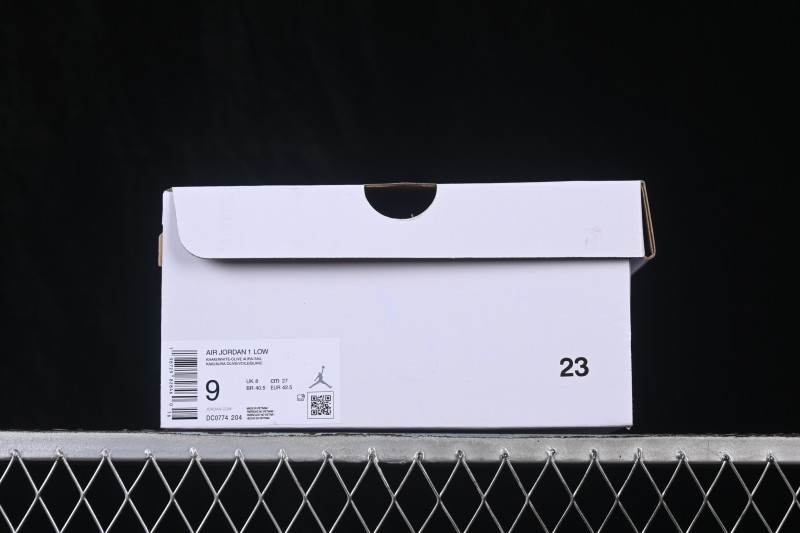 Nike Air Jordan 1 Low Retro Basketball Shoes with Classic Color Blocking - DC0774-204