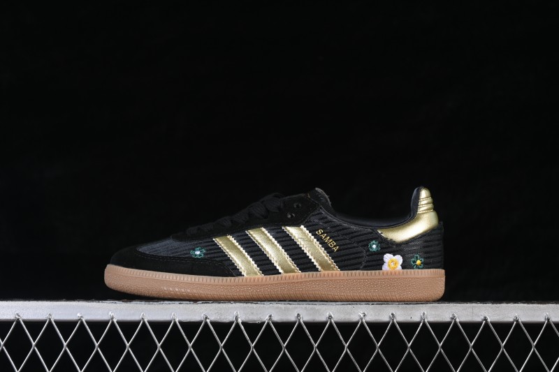 Adidas Samba OG Classic Skateboarding Shoes with Retro Suede Design - IH1331