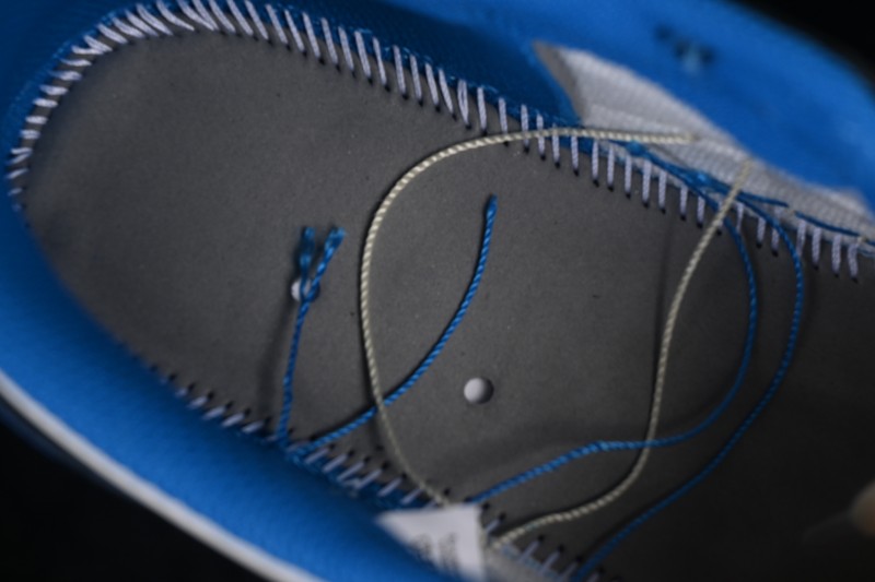 Travis Scott x Air Jordan 1 Low OG Retro Basketball Sneakers with Reverse Swoosh Design - DM7866-140