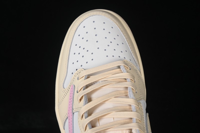 Nike Travis Scott x Air Jordan 1 Low OG AJ1 Low-Top Sneakers with Reverse Swoosh Design - IQ7604-100