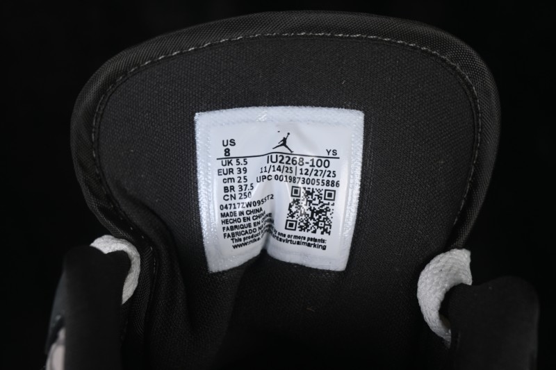 Nike Air Jordan 1 Low Retro Basketball Shoes with Cracked Leather Design - IU2268-100