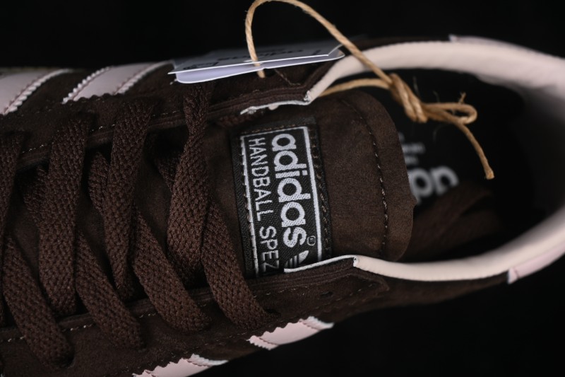 Adidas Handball Spezial Retro Indoor Sneakers with Suede Upper and Gum Rubber Sole - IH1507